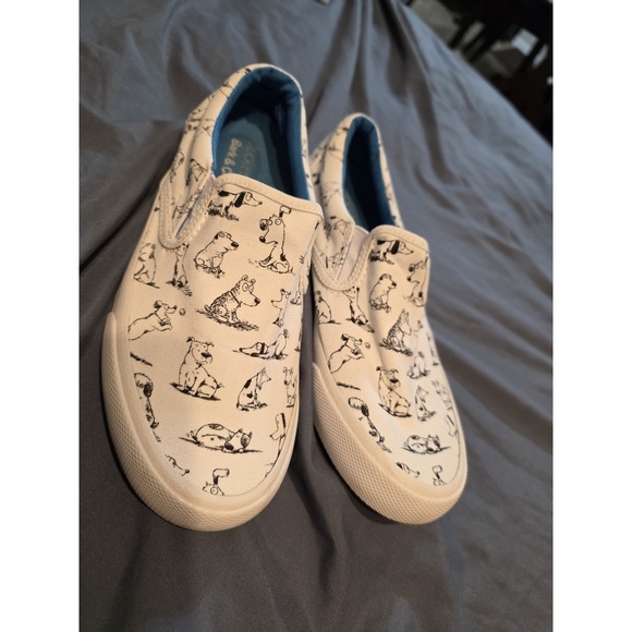 Bucketfeet Shoes - Bucketfeet Dog Print Slip On Shoes Womens 6.5 White Canvas Art Sketch Sneakers‎